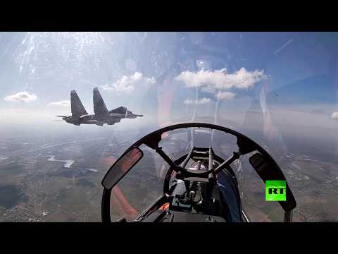 شاهد قاذفات ومقاتلات روسية تتدرب في بحر البلطيق