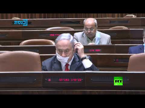 شاهد موقف مضحك لبنيامين نتنياهو أثناء حضوره جلسة الكنيست