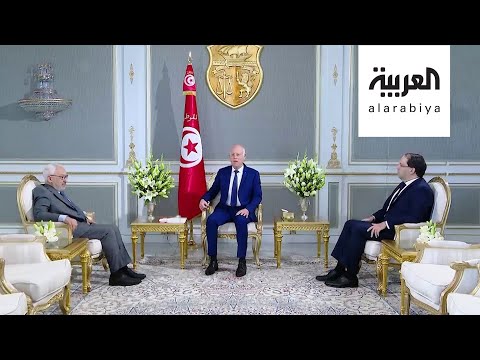 شاهد  مع استمرار الصراع بين السلطتين التشريعية والتنفيذية