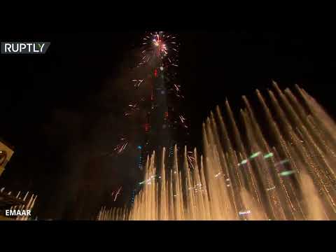 شاهدبرج خليفة في دبي يحتفل بقدوم العام الميلادي الجديد 2021